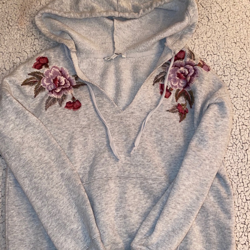 Grey American eagle hoodie with floral embroidery